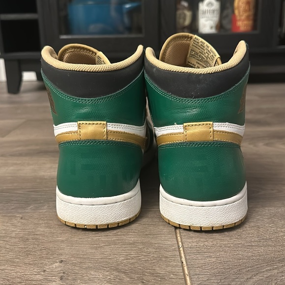 Air Jordan 1 Celtics - Picture 4 of 7